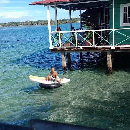 Hostal On The Sea 博卡斯德尔托罗 外观 照片